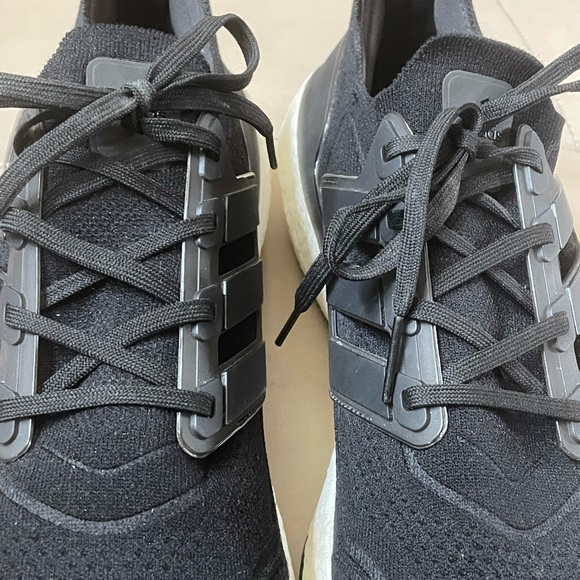 Men's Adidas Utraboost Light Running Shoe, Prime-blue on insole, Black, US 15 - Picture 6 of 11